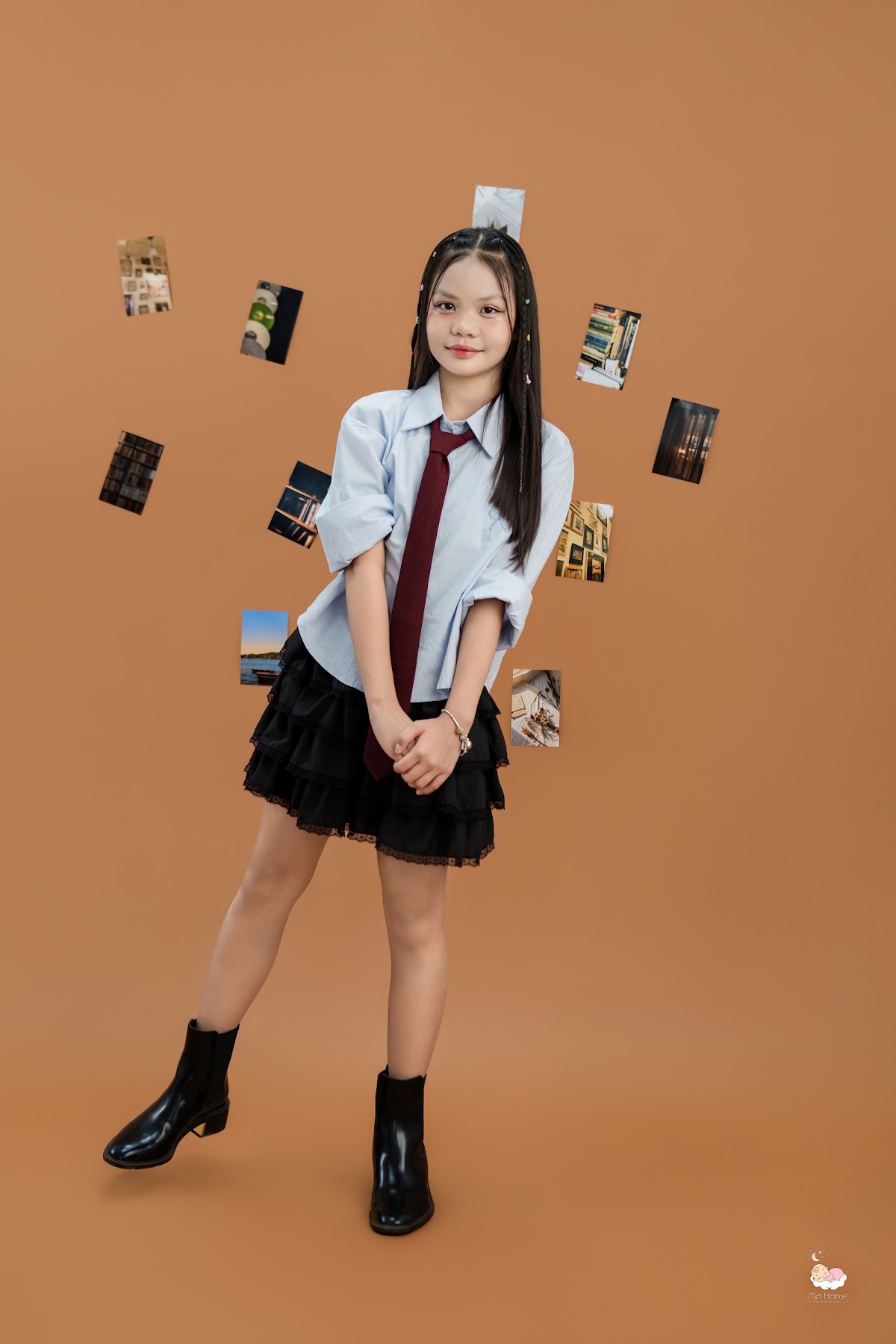 SCHOOL GIRL