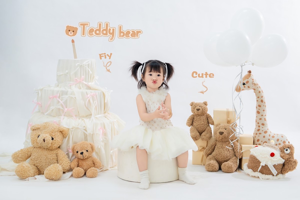 SINH NHẬT BÁNH KEM PHÔNG TRẮNG