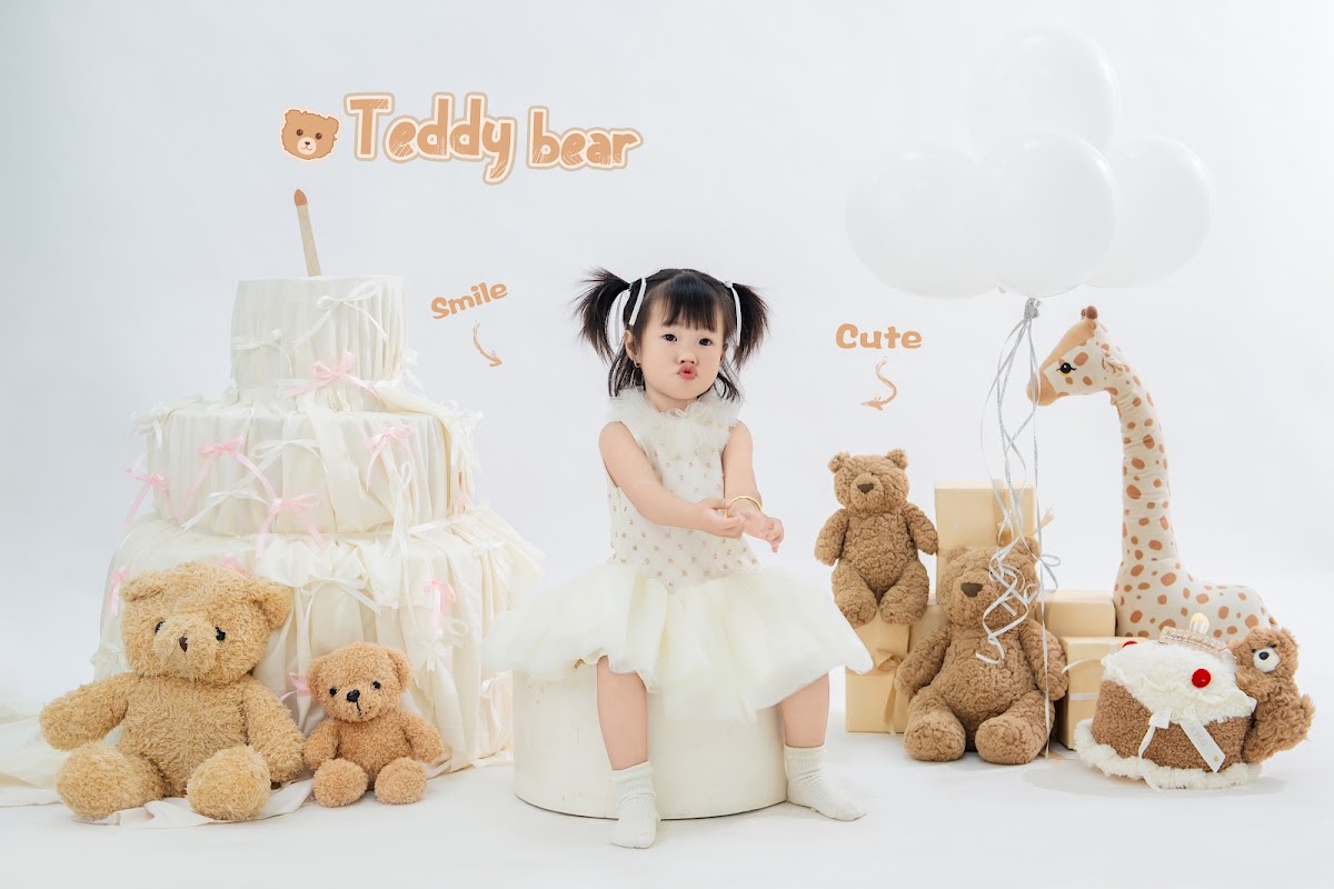 SINH NHẬT BÁNH KEM PHÔNG TRẮNG