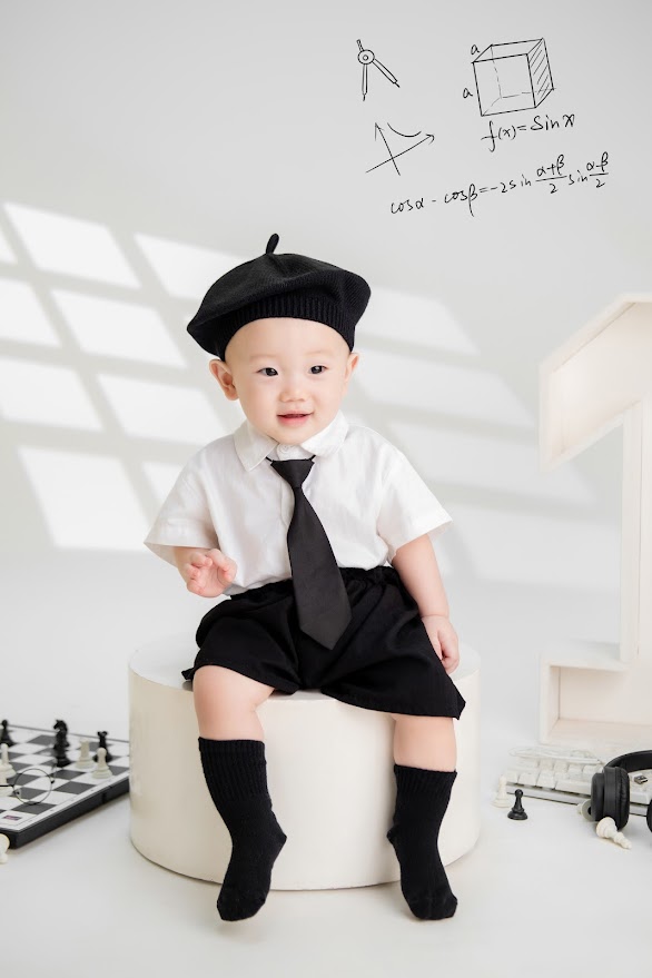CUTE STUDENT