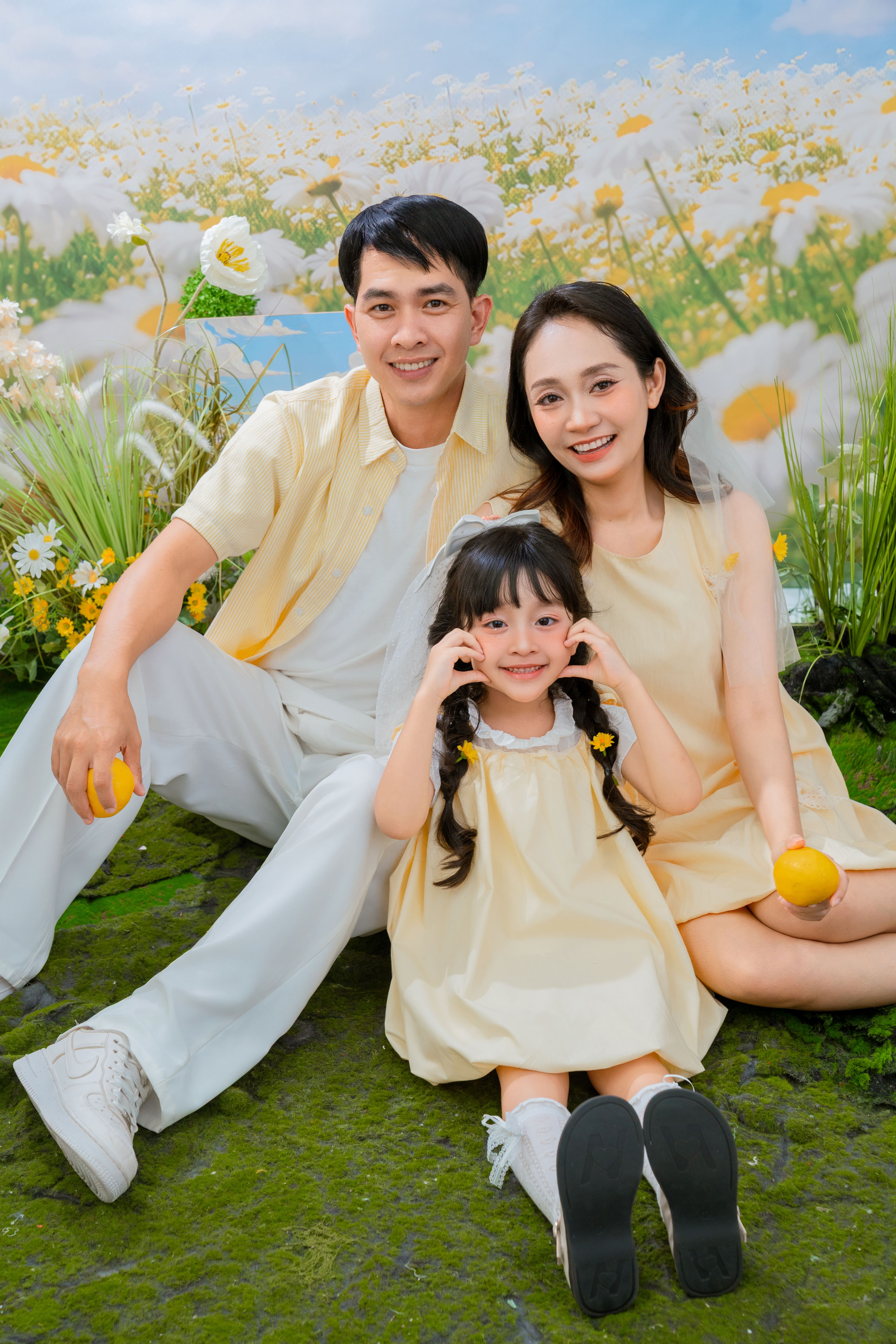Gia đình hạnh phúc tại Mơ Home Studio